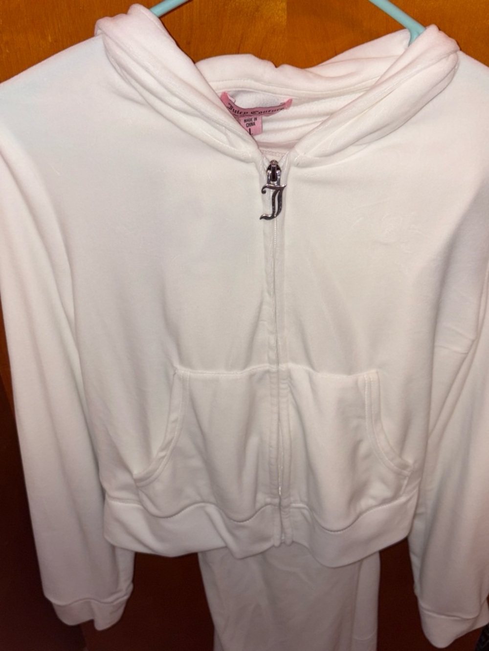 JUICY COUTURE WHITE VELOUR MATCHING SET